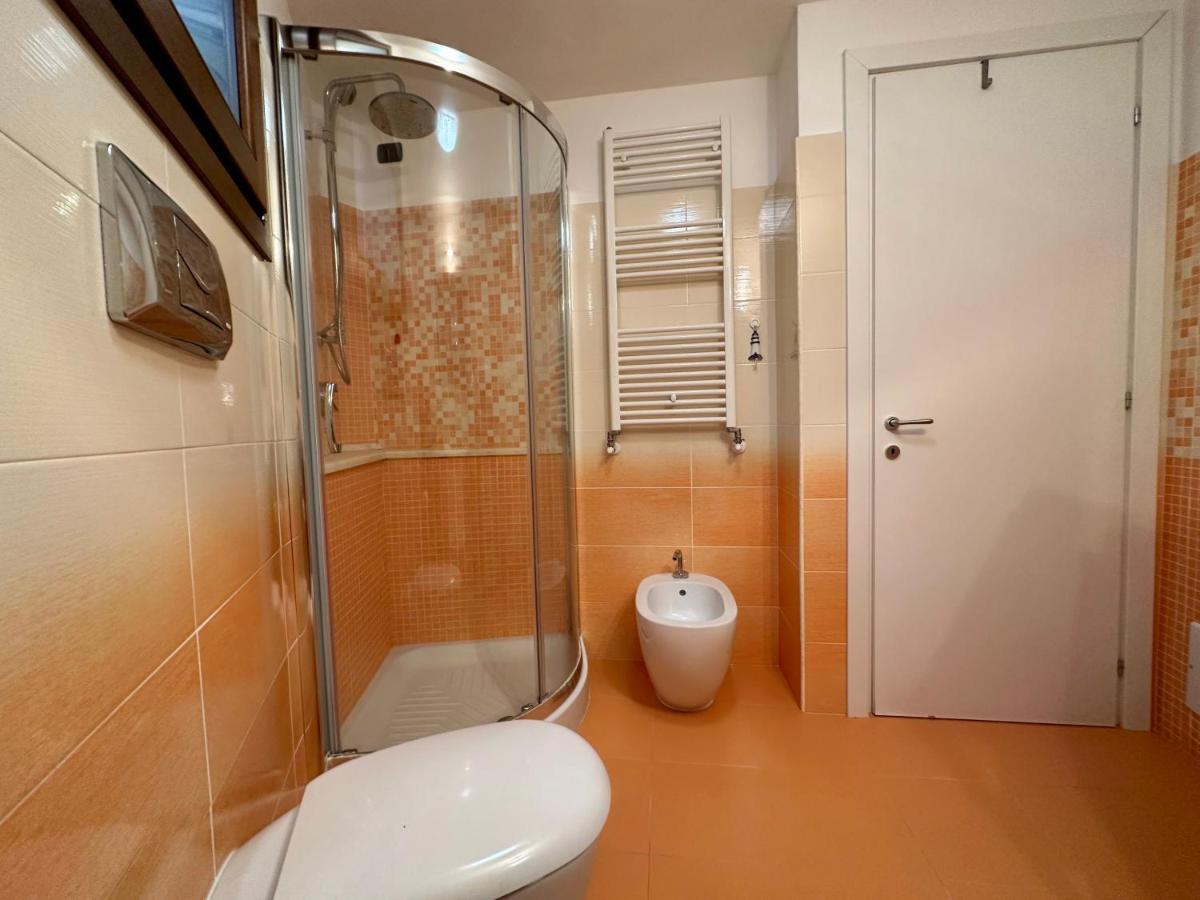 Villa Zippiri Is Molas Pula Eksteriør billede